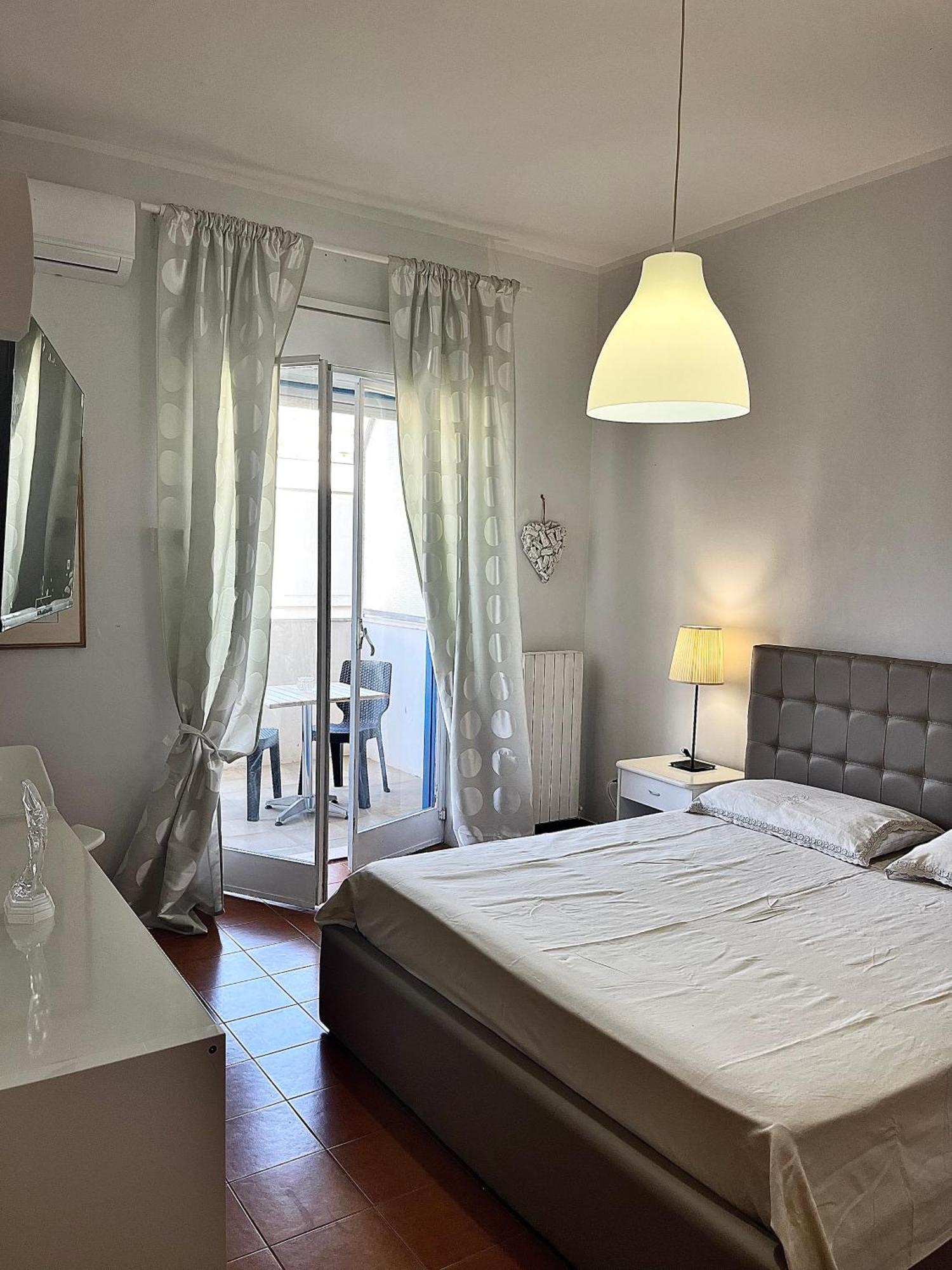 Puglia Low-Cost, Holiday Home Brindisi Exteriör bild